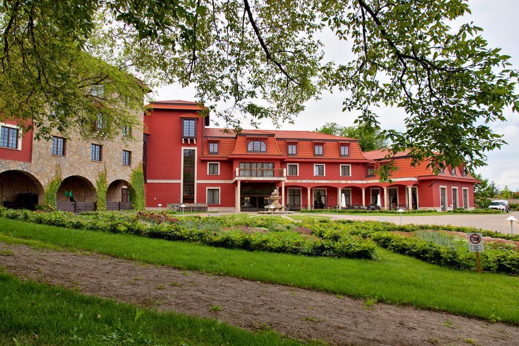 Hotel Sv. Ludmila Skalica Dış mekan fotoğraf